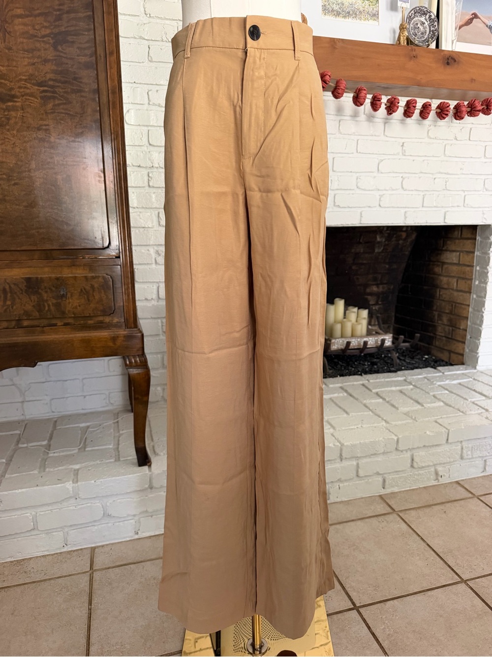 Zara High-Waist Wide-Leg Trousers in Camel— Brand New with Tags